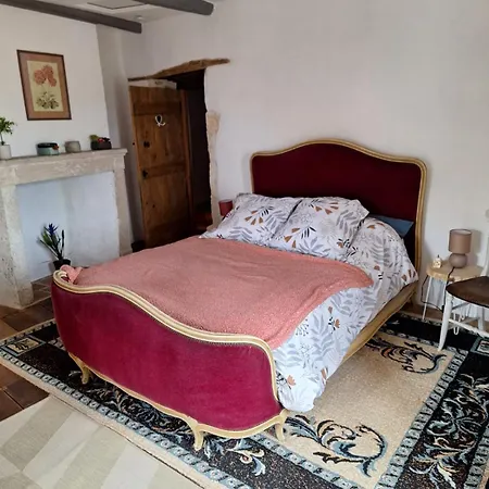 La Maison Du Donjon בית נופש Airvault