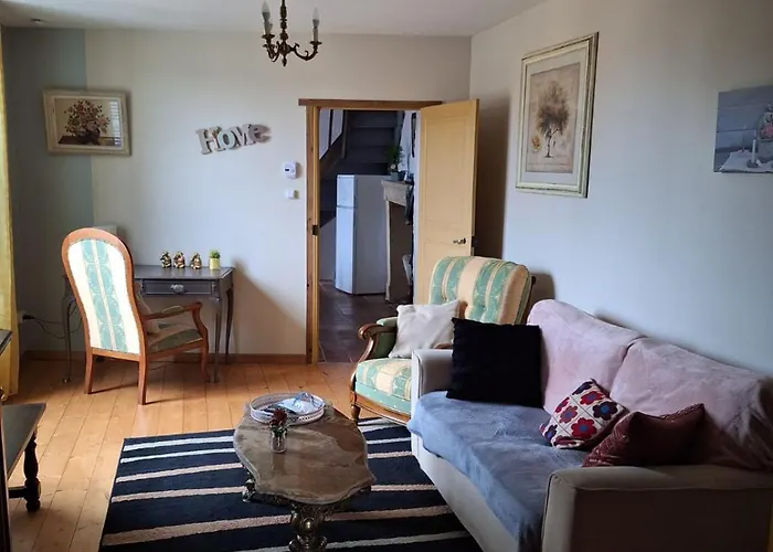 La Maison Du Donjon Holiday home *